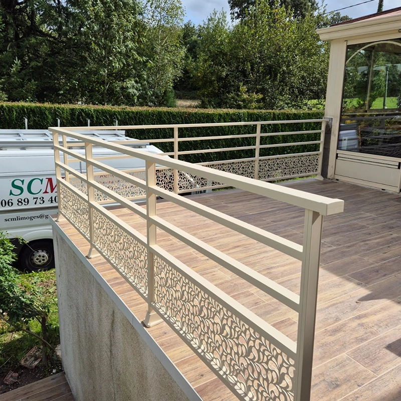 Garde-corps Kostum avec décor Fresk